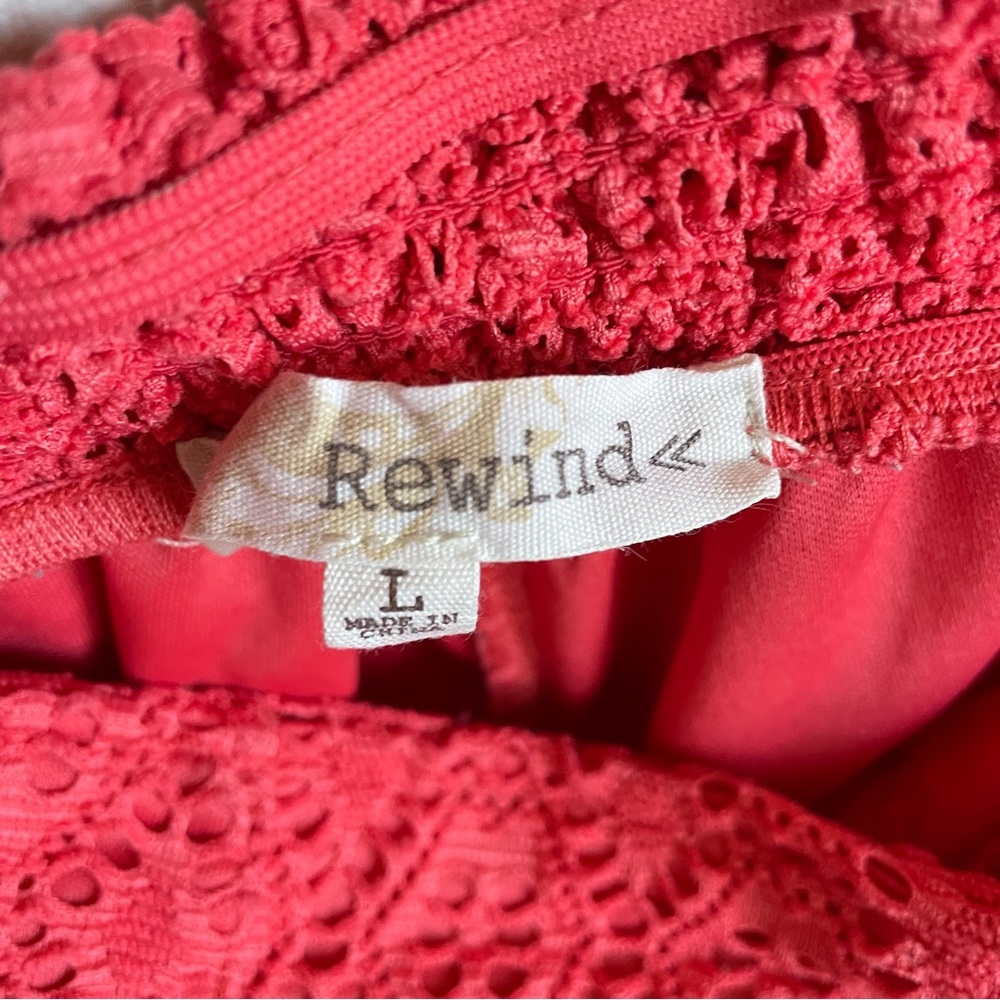 EUC Rewind Women’s Crochet Lace Shorts in Coral - Large - Picture 6 of 6